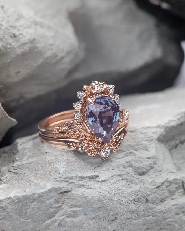 Big pear alexandrite engagement ring set, diamond crown bridal ring set / Ariadne