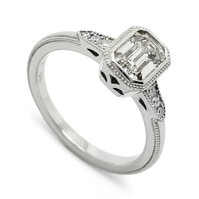 Ella | Emerald Cut Lab Diamond