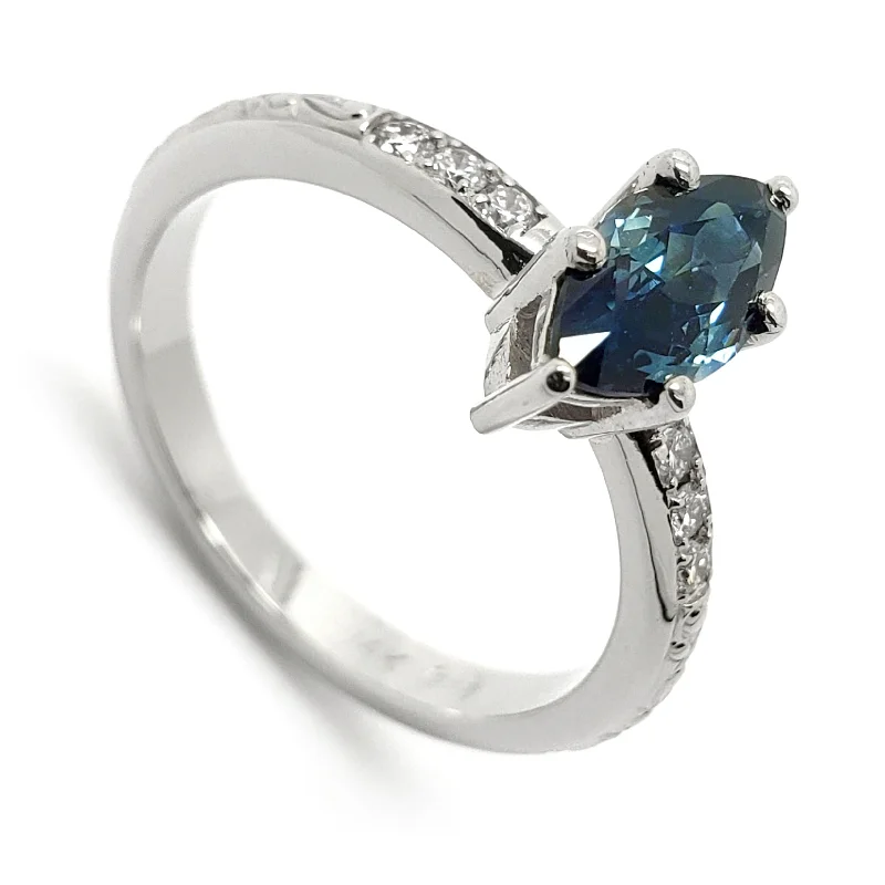 Willow | Teal Marquise Sapphire