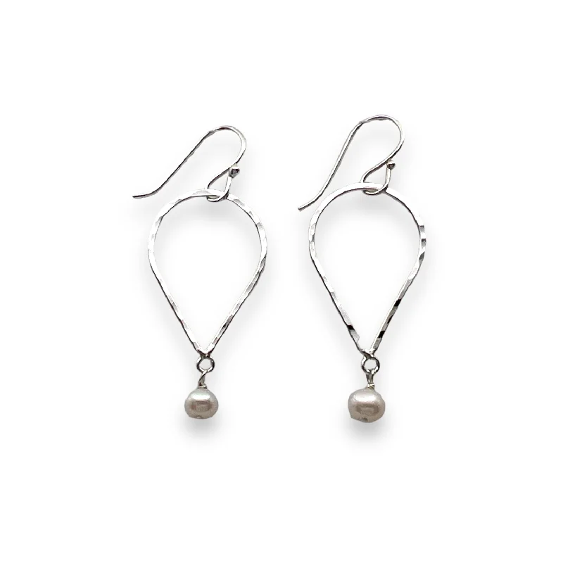 2109 - Pearl Drop Earrings