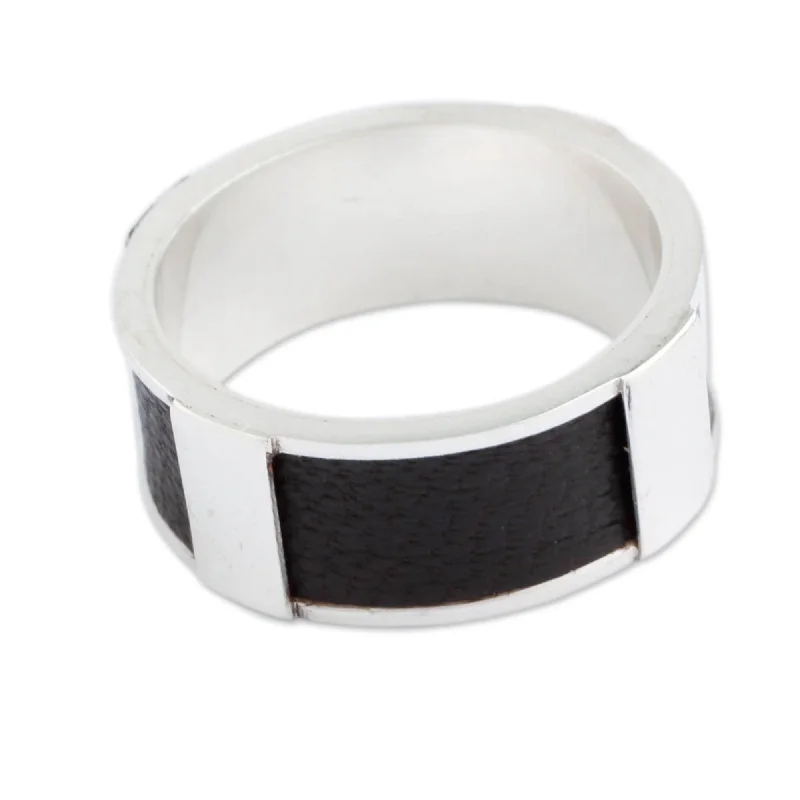 Handmade Sterling Silver Leather 'Leather Minimalist' Ring (Peru)