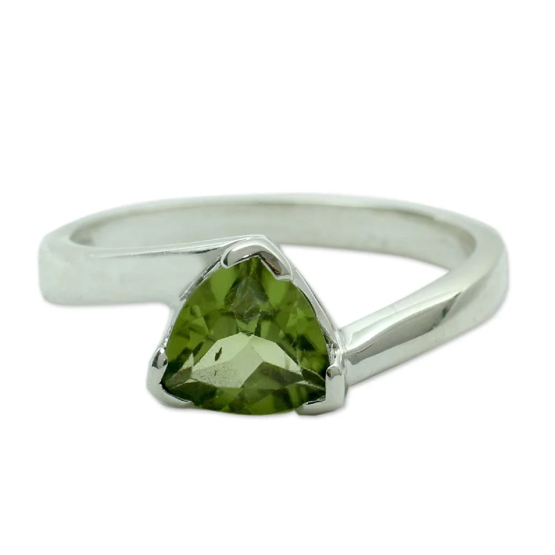 Novica Handmade Scintillating Jaipur Peridot Solitaire Ring