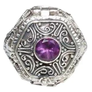 'Secret Flame' Amethyst Solitaire Ring (Indonesia)