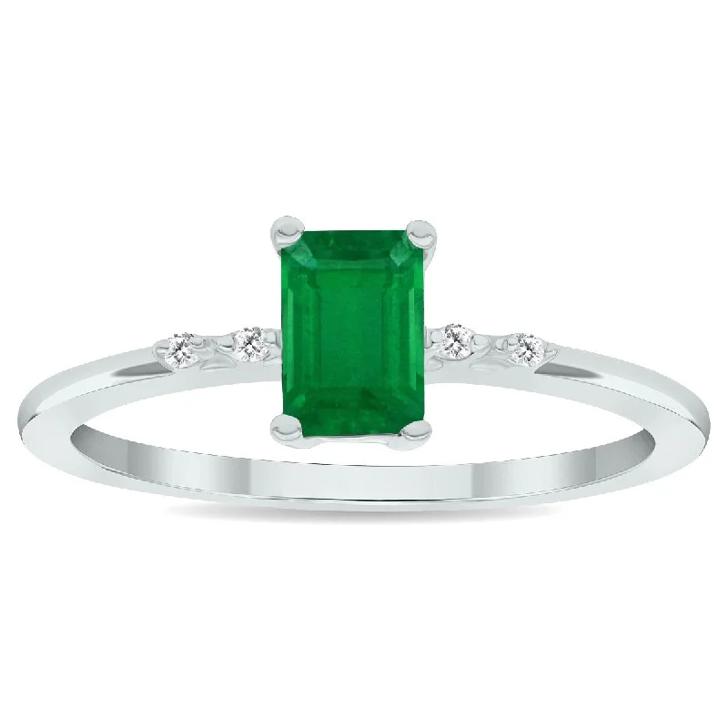 Women's Emerald and Diamond Sparkle Ring in 10K White Gold