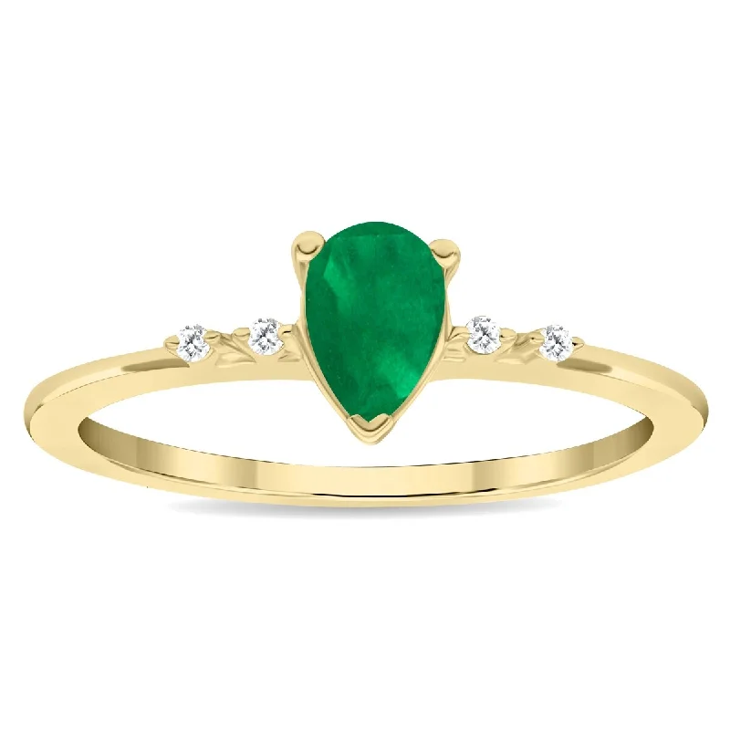 Women's Pear Shaped Emerald and Diamond Sparkle Ring in 10K Yellow Gold