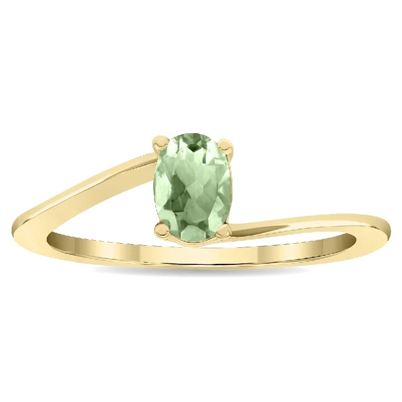 Women's Solitaire Oval Shaped Green Amethyst Wave Ring in 10K Yellow Gold